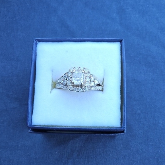 White Gold Diamond HALO Ring with Intricate Band - Picture 2 of 9